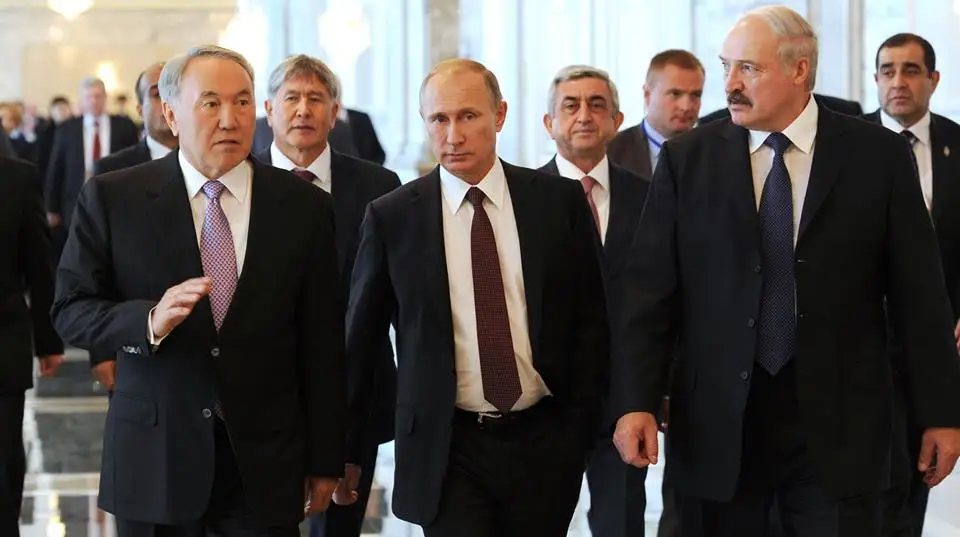 Нурсултан Назарбаев, Владимир Путин и Александр Лукашенко.