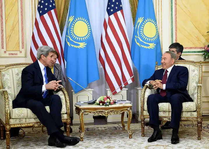 Джон Керри и Нурсултан Назарбаев.