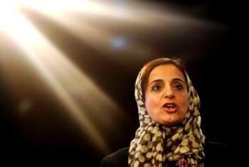 Любна Олаян