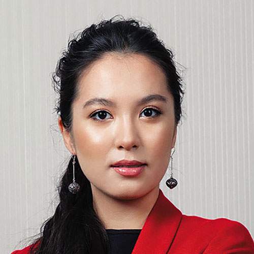 Динара Садуакасова