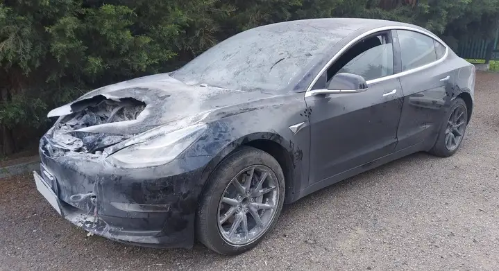 Та самая сгоревшая в Алматы Tesla Model 3
