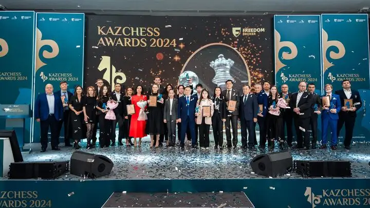 Лауреаты премии KazChess Awards 2024, руководство и члены попечительского совета KazChess/КФШ – на одной сцене