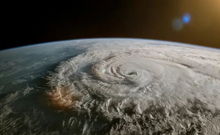 Спутниковый снимок тропического циклона, сделанный NASA