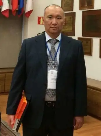 Алмасхан Ахмеджанов