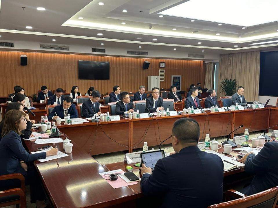 Переговоры с казахстанской делегацией в Китае
