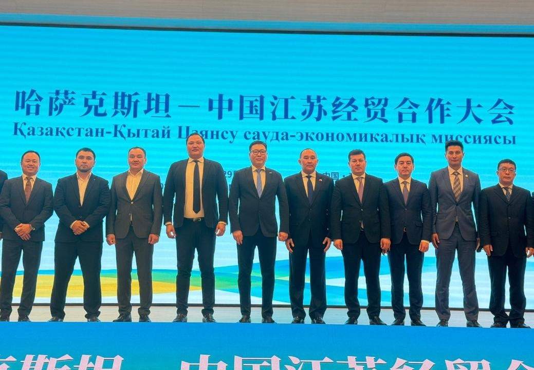 Казахстанская делегация в Нанкине, Китай