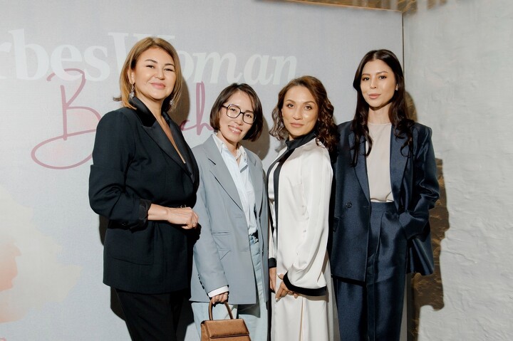 Слева направо: Зульфия Хайбуллина, Алия Ахметова (Hey Baby), Диана Абрамова (Wide Plains Capital), Тота Сматова (Checkdoc.kz)