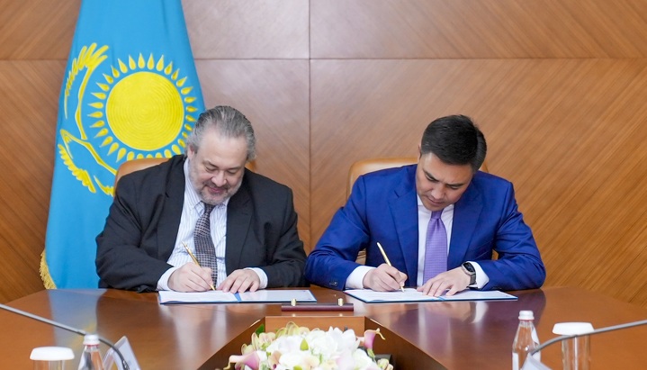 На подписании меморандума На подписании меморандума