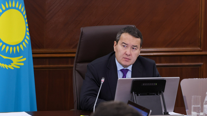 Алихан Смаилов Алихан Смаилов