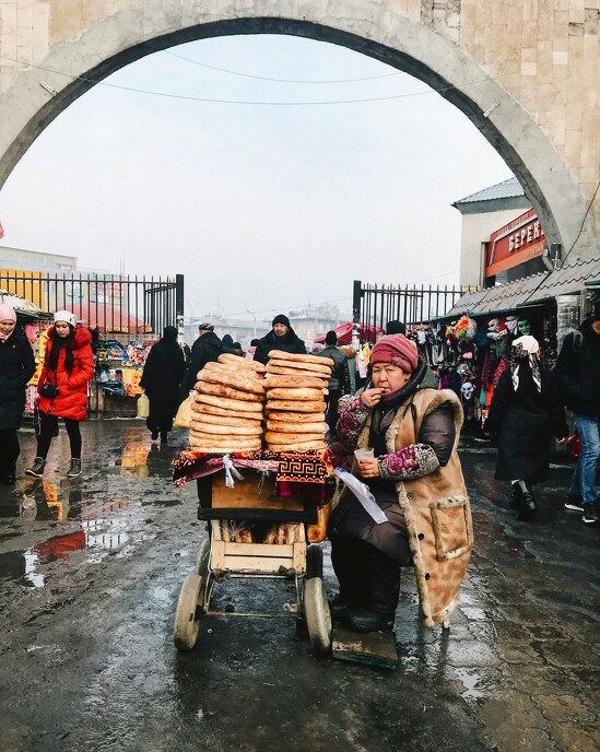 На рынке в Бишкеке, Кыргызстан