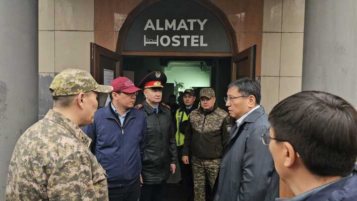 Аким Алматы Ерболат Досаев и руководители городских экстренных служб уже находятся на месте трагедии
