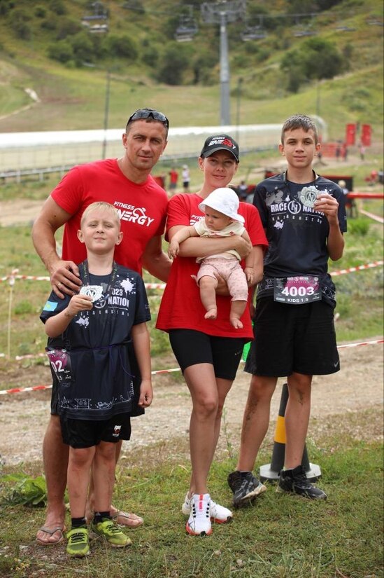 Евгений Голяткин с семьёй