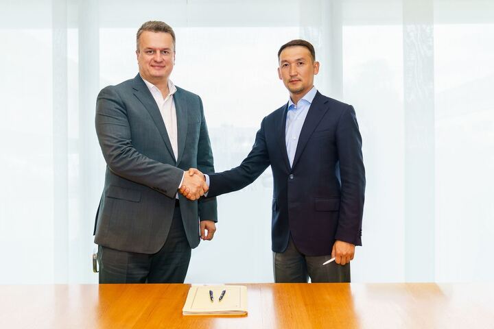 Сергей Назаренко и Акимжан Ахылбеков Сергей Назаренко и Акимжан Ахылбеков