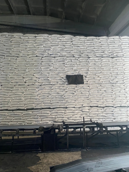 Склад забитый сахаром на Меркенском сахарном заводе, лето 2023 года