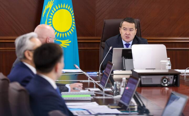 Алихан Смаилов