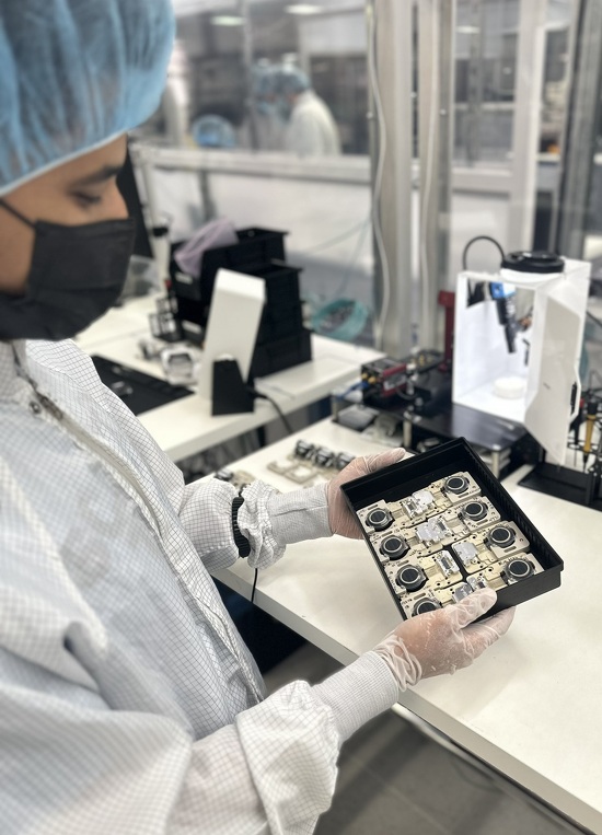 Чипы компании Neuralink 