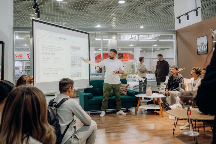 Основатель «Диван.Ру» Антон Макаров