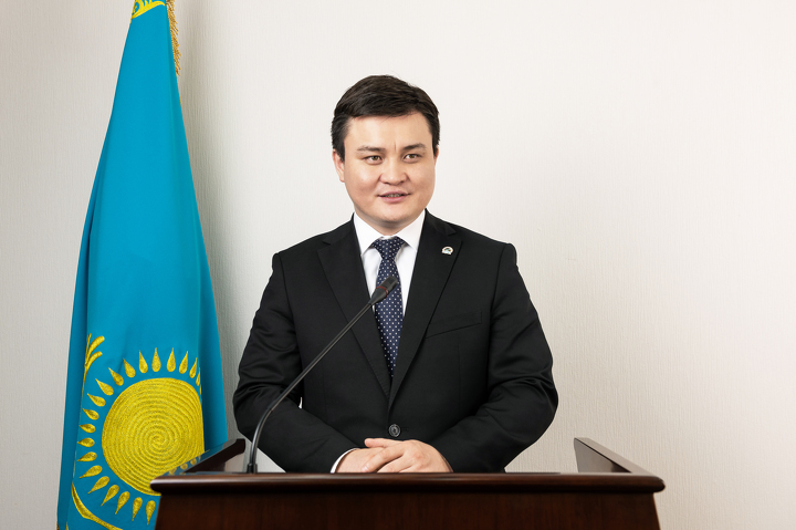 Асет Иргалиев Асет Иргалиев