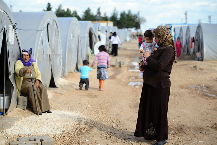 Сирийцы в лагере беженцев в Суруке