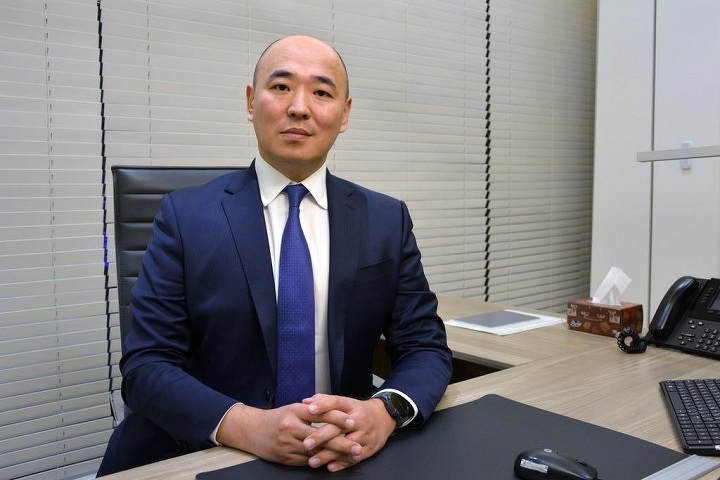 Канат Шарлапаев