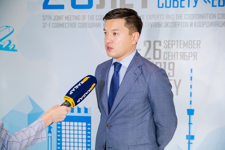 Азат Бектуров