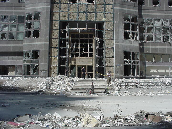 Секретная служба США опубликовала неизвестные ранее фотографии с места теракта 11 сентября 2001 года