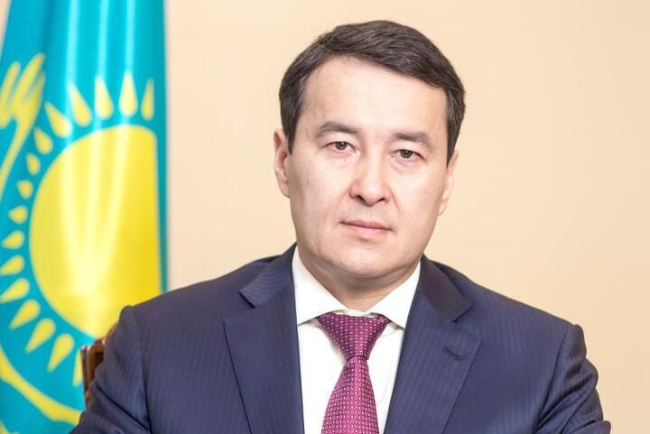 Алихан Смаилов