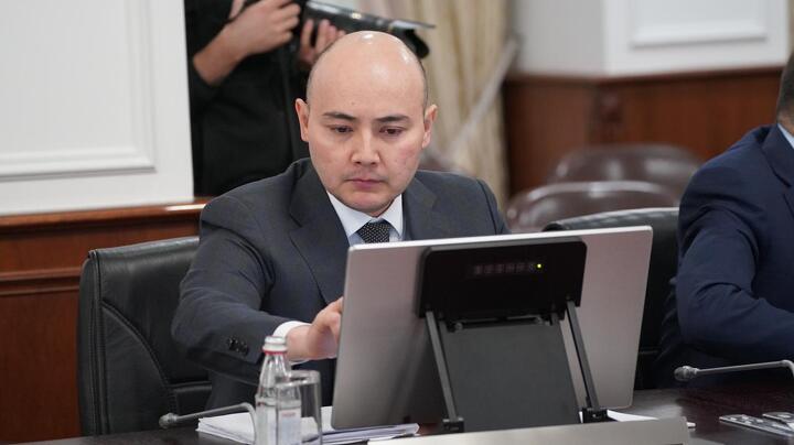 Алибек Куантыров
 Алибек Куантыров