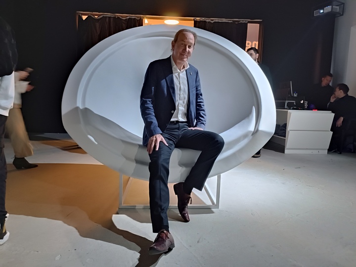 Air Astana президенті Питер Фостер Air Astana президенті Питер Фостер