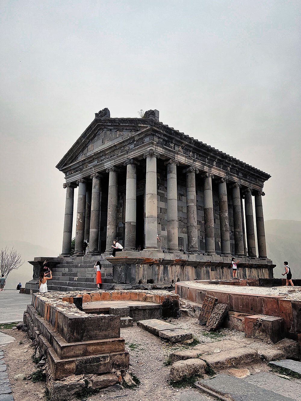 Языческий храм Гарни