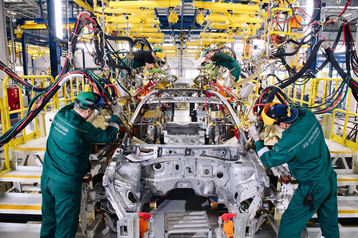 Завод Hyundai Trans Kazakhstan, цех сварки, процесс производства Hyundai Tucson, 24 мая 2022 года