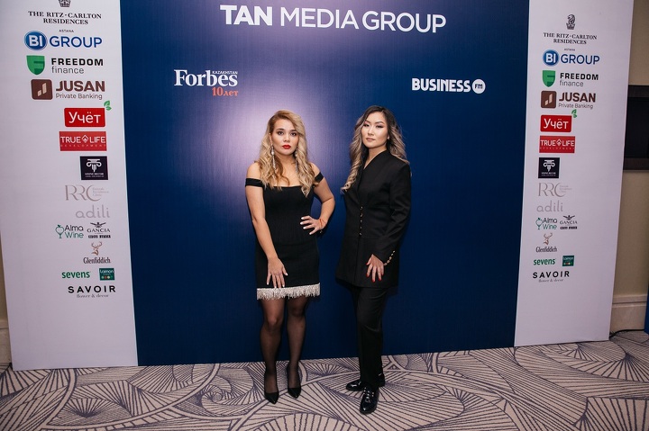 Председатель правления ассоциации «Налоги Казахстан» Екатерина Ким и коммерческий директор Tan Media Group Жанна Токанова 