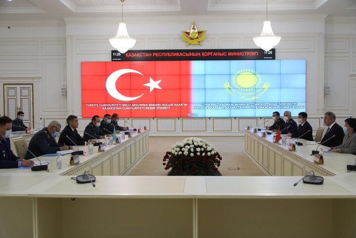 Встреча министров обороны Турции и Казахстана в октябре 2020