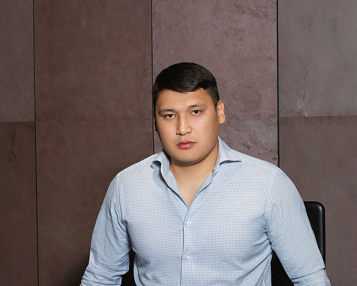 Руслан Берденов - 35 жаста, «AK NIET GROUP» ЖШС бақылау кеңесінің мүшесі. Қазақ-түрік лицейінде оқыған. Әл-Фараби атындағы ҚазҰУ және КИМЭП оқу орындарында білім алған. Мамандығы – қаржыгер Руслан Берденов - 35 жаста, «AK NIET GROUP» ЖШС бақылау кеңесінің мүшесі. Қазақ-түрік лицейінде оқыған. Әл-Фараби атындағы ҚазҰУ және КИМЭП оқу орындарында білім алған. Мамандығы – қаржыгер