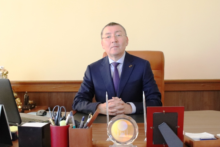 Серикбай Ажмаганбетов Серикбай Ажмаганбетов
