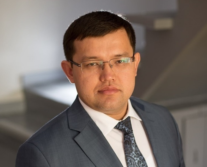 Олжас Худайбергенов