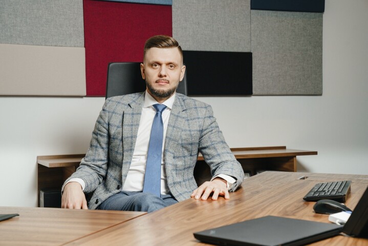 Роман Володин Роман Володин