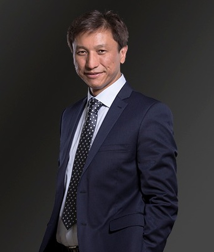 Таир Назханов Таир Назханов