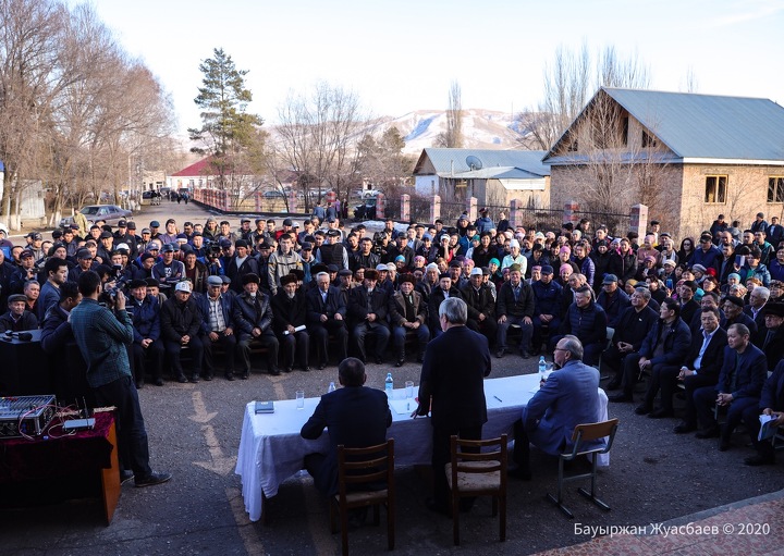 На встрече заместителя премьер-министра РК с жителями сел Кордайского района 9 февраля 2020