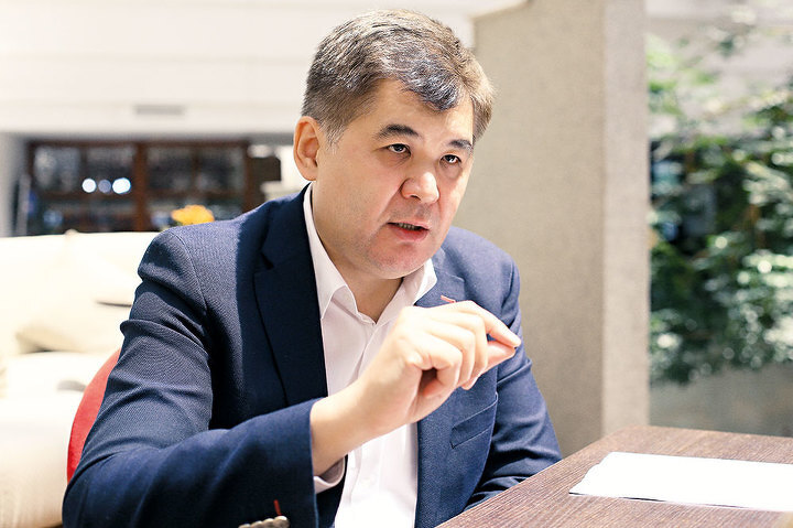 Елжан Биртанов. Елжан Биртанов.