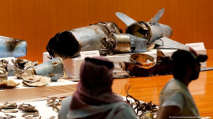 Саудовская Аравия показывает восстановленные беспилотники и ракеты, указывая на Иран