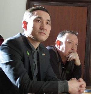 Ербол Есенеев (слева) и Арсен Керимбеков