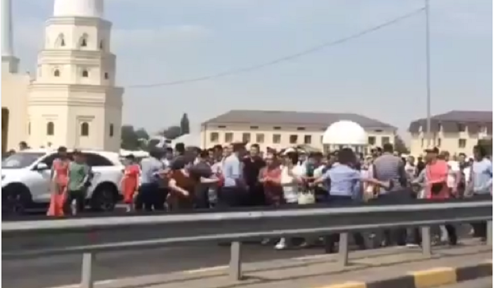 Скриншот видео со страницы qaz.like в Instagram