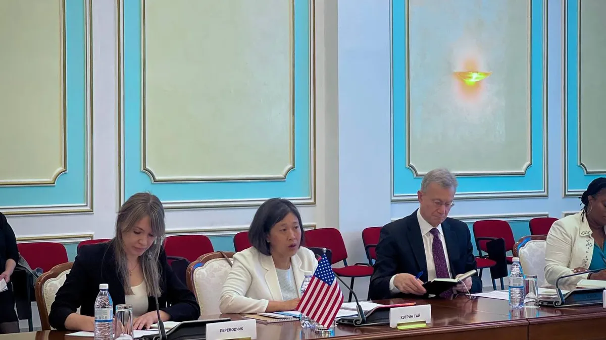 Торговый представитель США Кэтрин Тай на встрече с министром торговли РК Арманом Шаккалиевым Кэтрин Тай, Арман Шаккалиев, министерство торговли РК, США