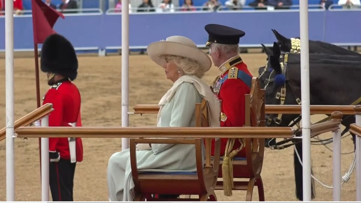 Королева Камилла и король Чарльз III на Trooping the Colour в честь официального дня рождения монарха