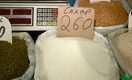 Стоимость сахара в Шымкенте меняется каждый час: отпускают по 5 кг в одни руки