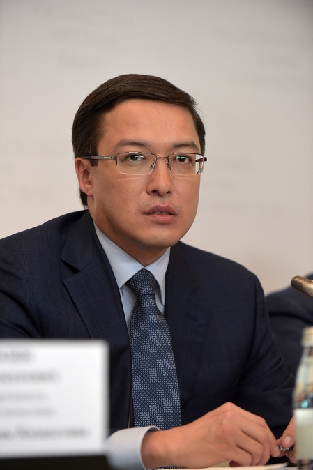 Данияр Акишев Данияр Акишев