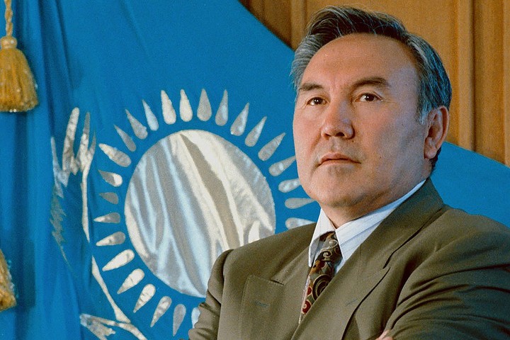 Президент Казахстана Нурсултан Назарбаев в 1992 году. Фото И. Будневича