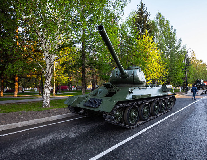 Символ Великой Победы, танк Т-34, был собран из нескольких частей и получил вторую жизнь благодаря сотрудникам компании Символ Великой Победы, танк Т-34, был собран из нескольких частей и получил вторую жизнь благодаря сотрудникам компании