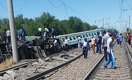 Пассажиры поезда, который сошёл с рельсов, добрались до мест назначения